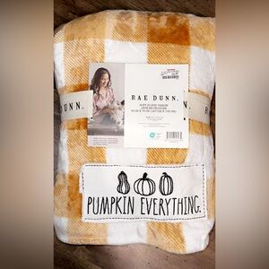 RAE DUNN Fall/Seasonal Plush Throw/Blanket ‘PUMPKIN EVERYTHING’ 50x70 Pumpkins